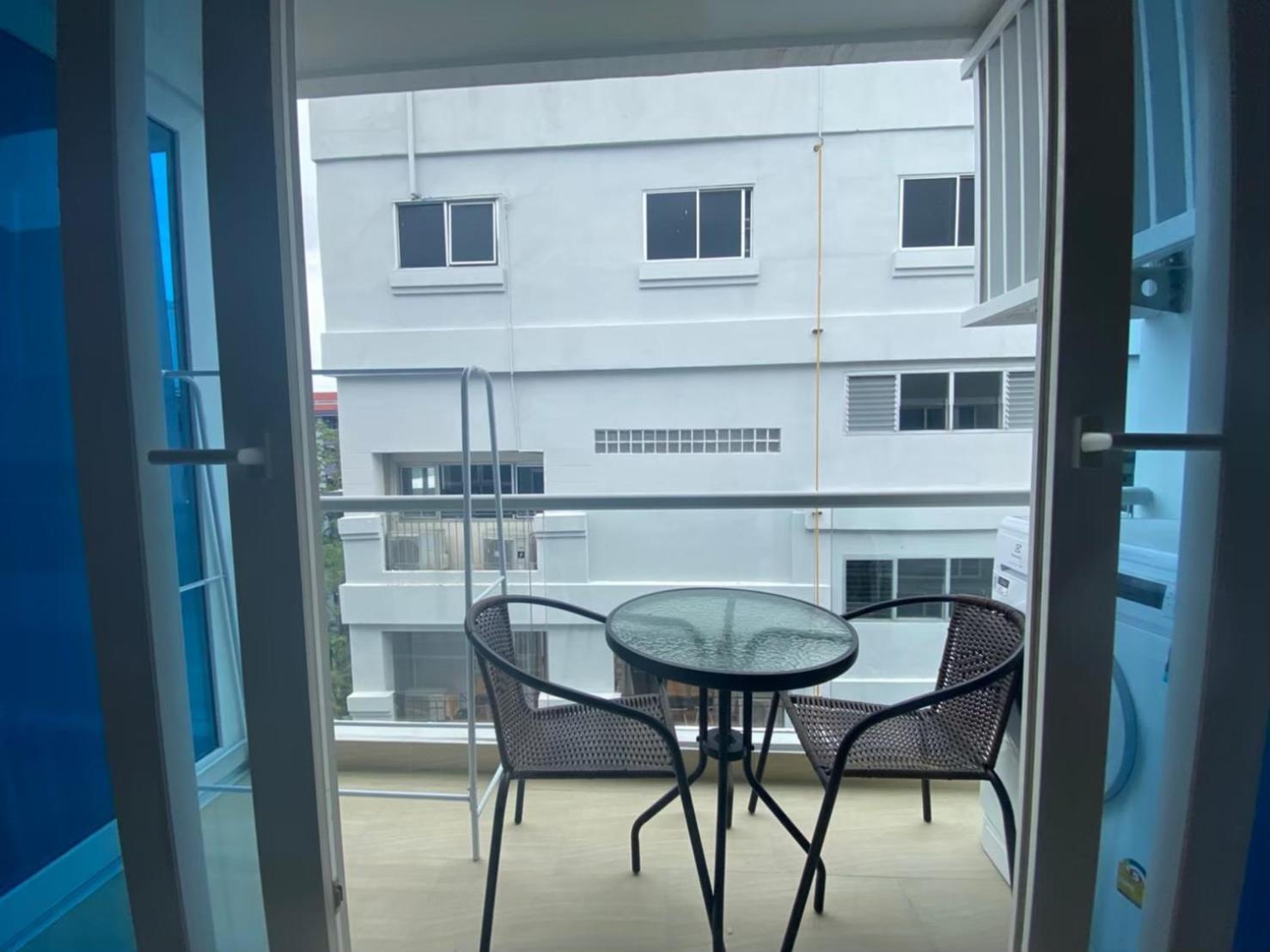 Grand Avenue Suites X Monthstayz Thailand Pattaya Luaran gambar