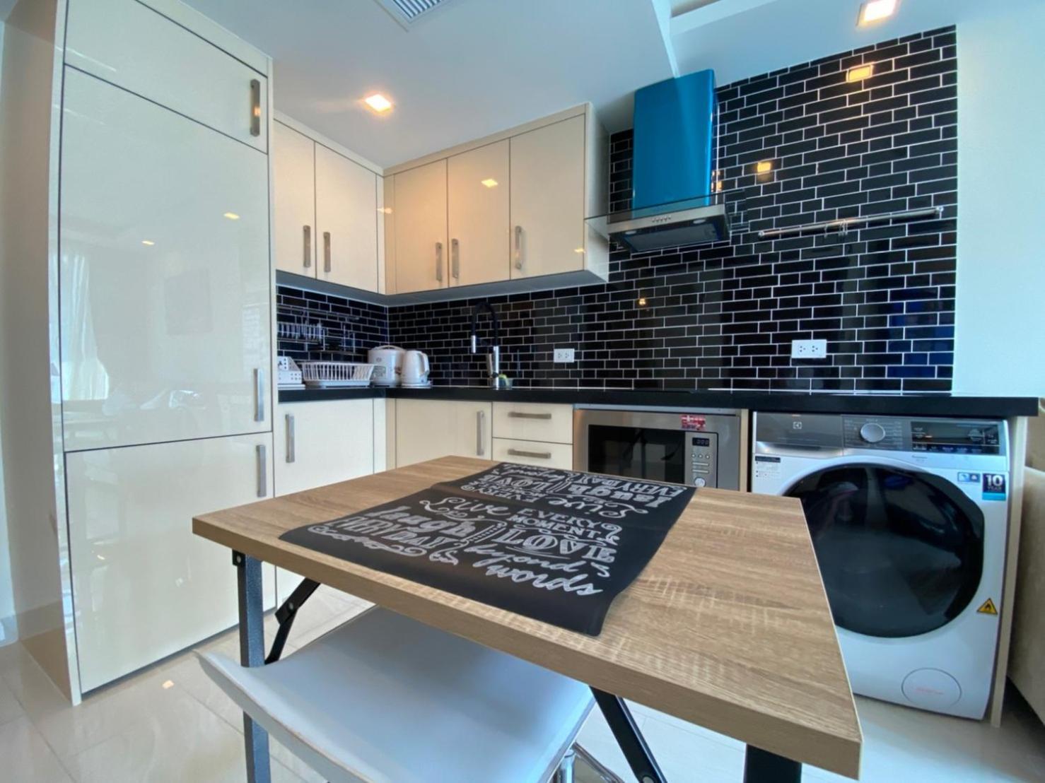 Grand Avenue Suites X Monthstayz Thailand Pattaya Luaran gambar