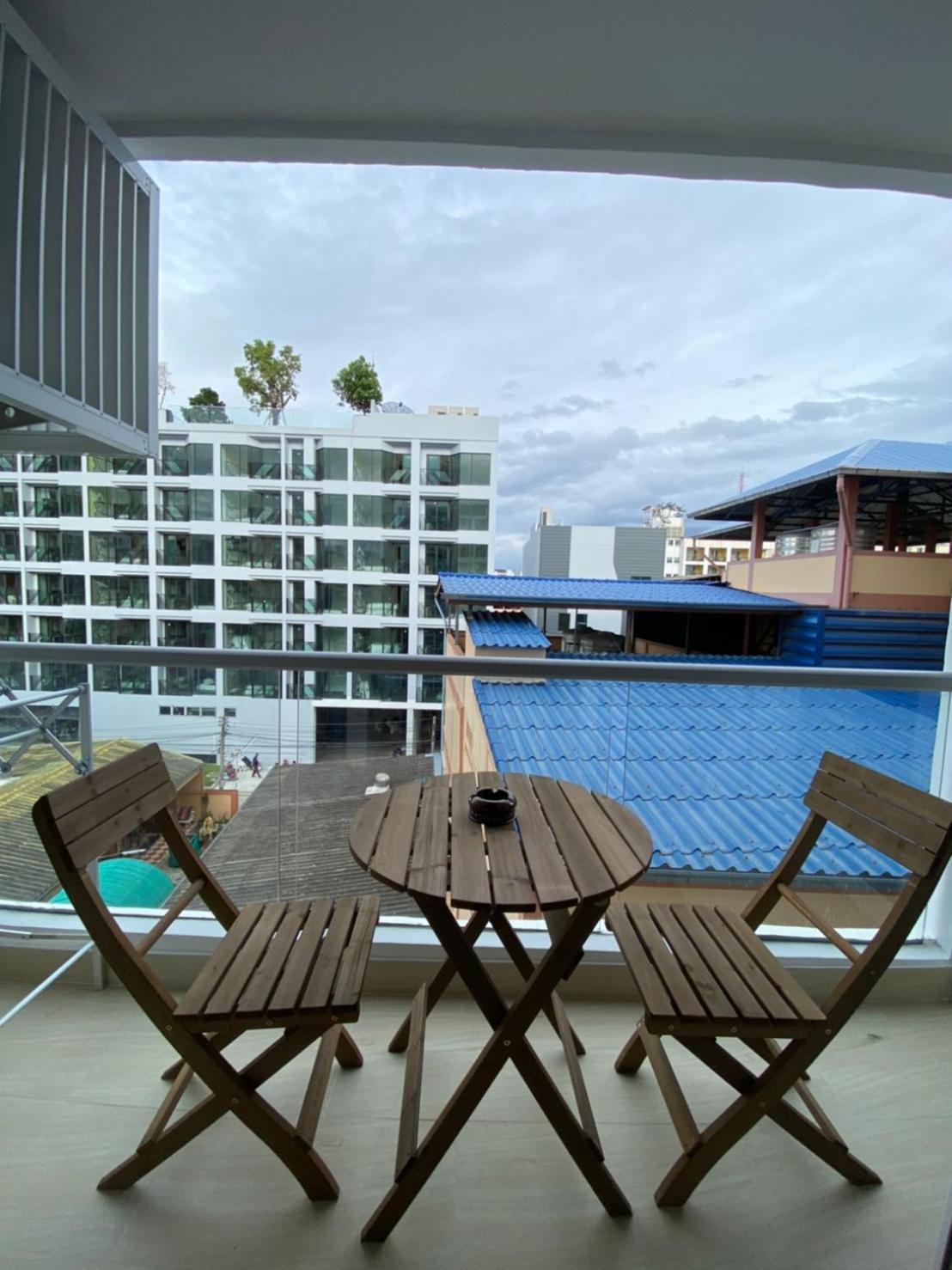 Grand Avenue Suites X Monthstayz Thailand Pattaya Luaran gambar