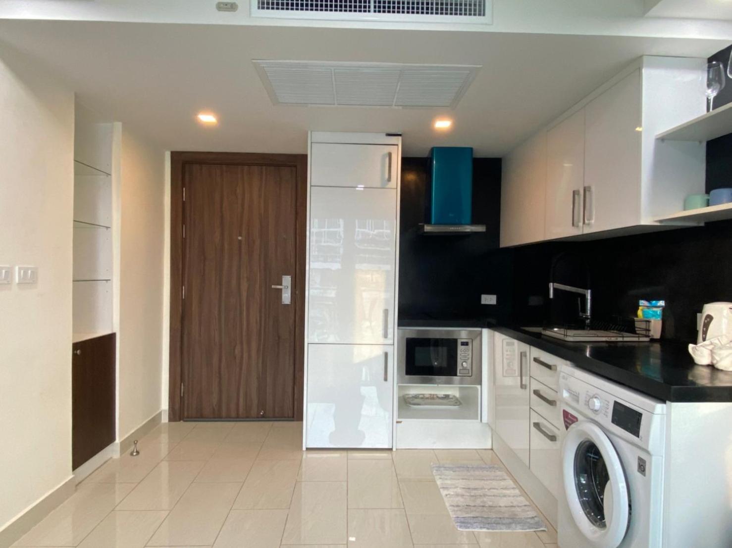 Grand Avenue Suites X Monthstayz Thailand Pattaya Luaran gambar