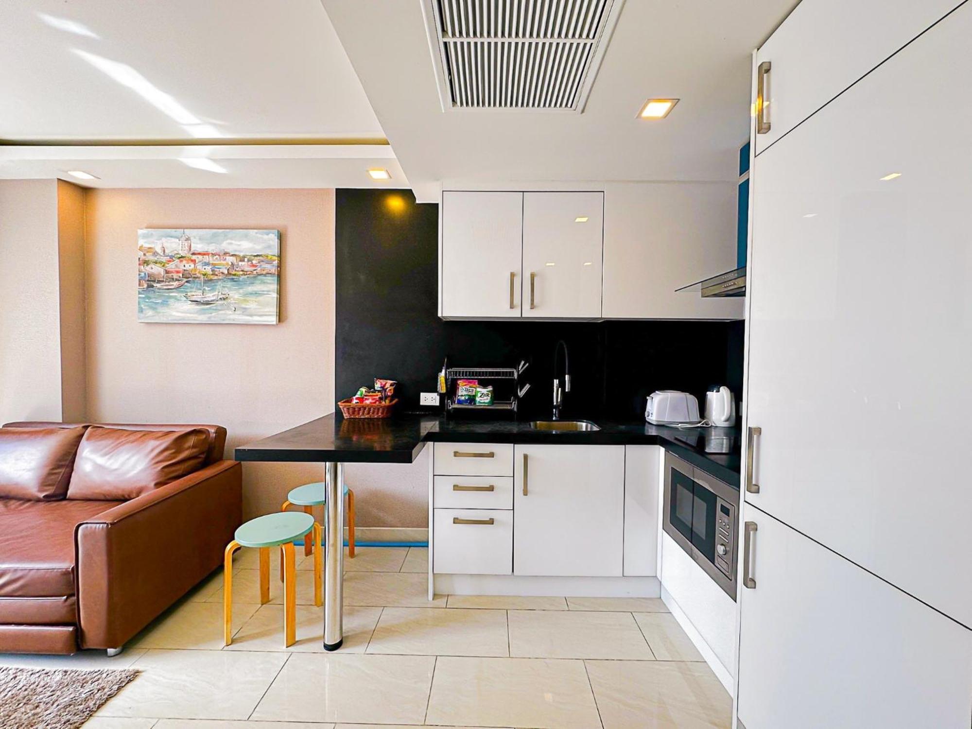 Grand Avenue Suites X Monthstayz Thailand Pattaya Luaran gambar