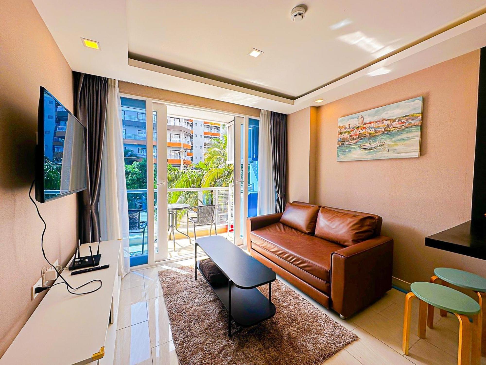 Grand Avenue Suites X Monthstayz Thailand Pattaya Luaran gambar